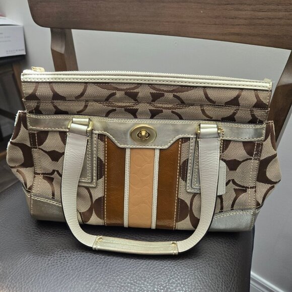 Coach Handbags - Coach Signature C Canvas Leather Tan and Gold Shoulder Handbag. J0771-11620
